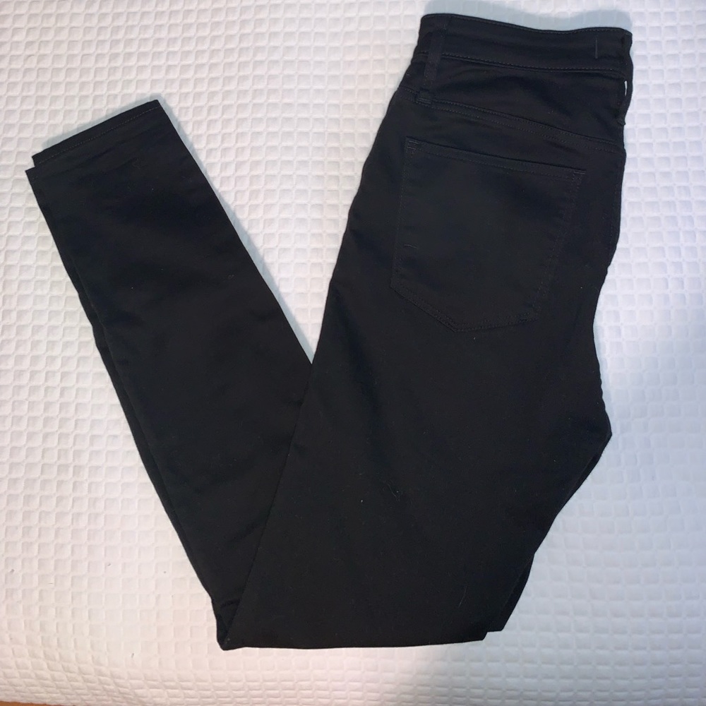 Madewell Curvy High-Rise Skinny Jean in Carbon wash